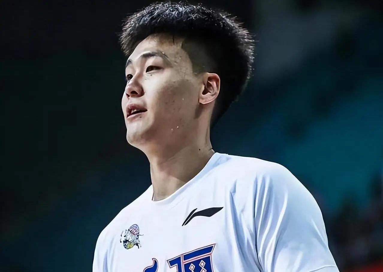 重伤！赵睿再次受伤，恐影响广东队战绩的简单介绍